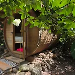 See-haus, Arboretum & Sauna Am Plessower-see Apartament