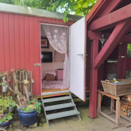 See-haus, Arboretum & Sauna Am Plessower-see Apartment *