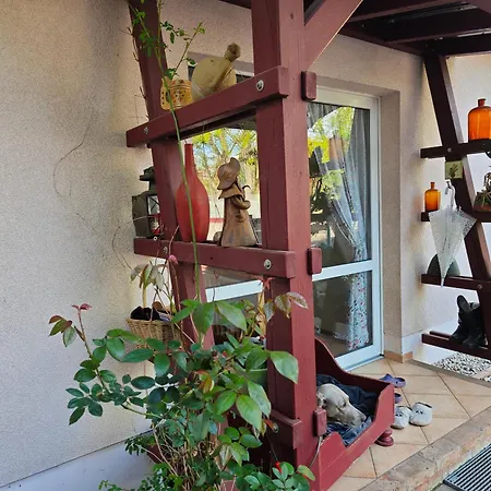 See-haus, Arboretum & Sauna Am Plessower-see Apartment Kolonie Zern