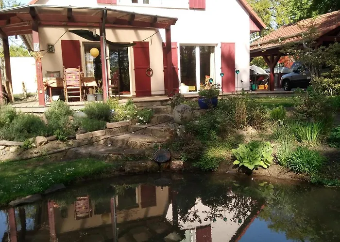 See-haus, Arboretum & Sauna Am Plessower-see * Kolonie Zern