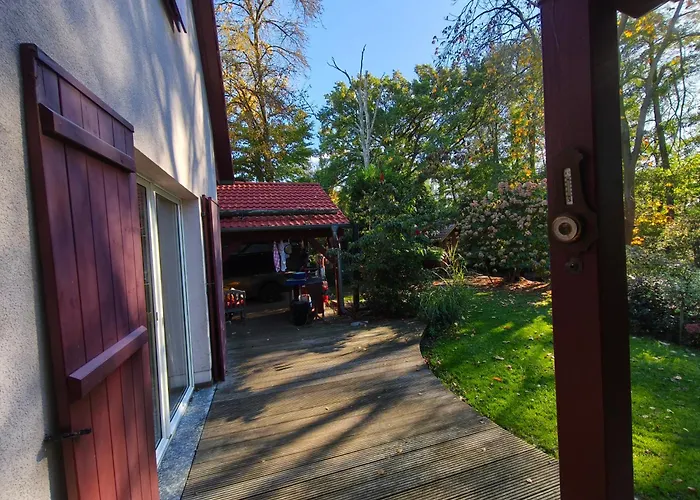 See-haus, Arboretum & Sauna Am Plessower-see