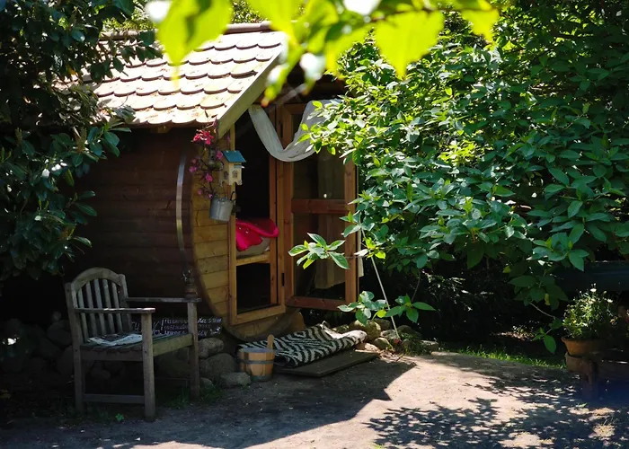 See-haus, Arboretum & Sauna Am Plessower-see